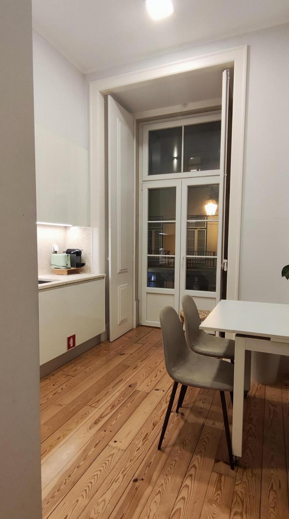 Suite No Chiado Baixa De Lisboa - Em Apartamento Partilhado المظهر الخارجي الصورة